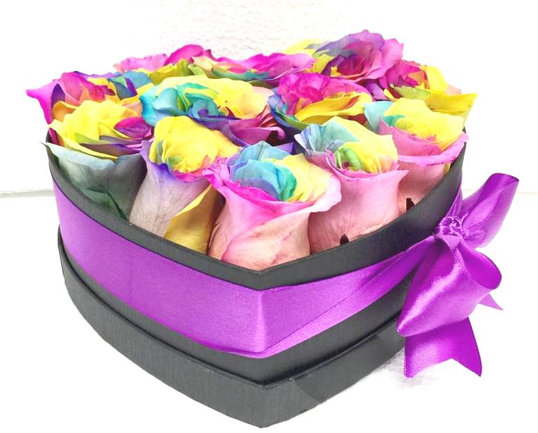 Caja Coraz�n con 12 Rosas Arco�ris